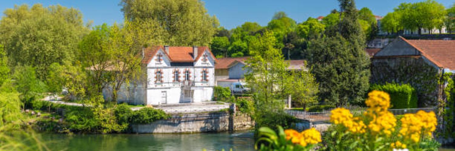 ville de cognac à découvrir depuis nos hôtels à la rochelle